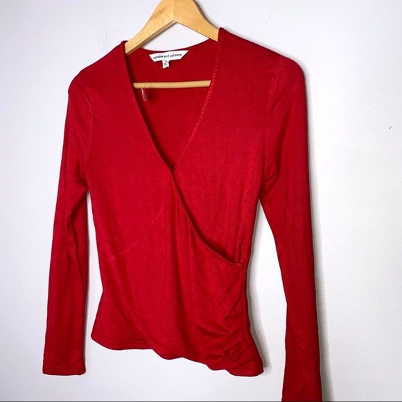 NWT Cupcakes and Cashmere Soft Red Criss Cross Top Small - Picture 2 of 3